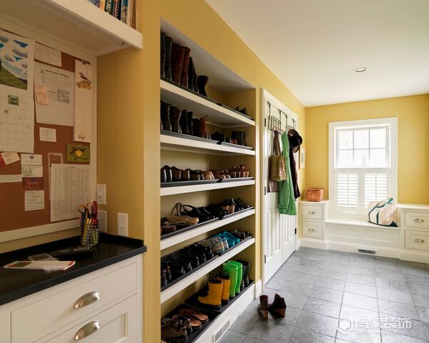入戶鞋柜怎么做？聽(tīng)下裝修公司師傅們的建議 