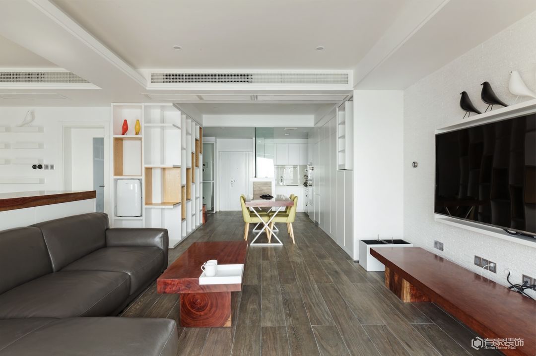 簡單實(shí)用的電視背景墻，看廈門裝修公司怎么做？ 