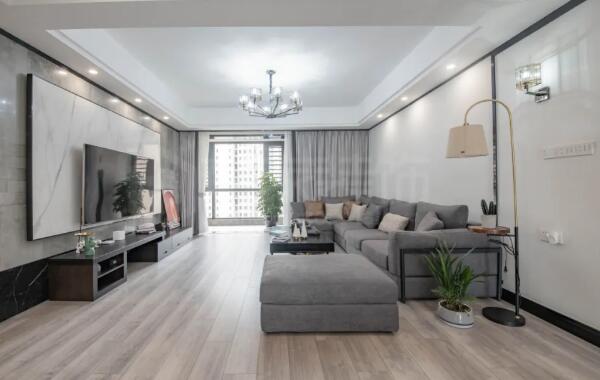 【收納達(dá)人】125㎡木系質(zhì)感臺(tái)式風(fēng)裝修，超儲(chǔ)物間令人羨慕！