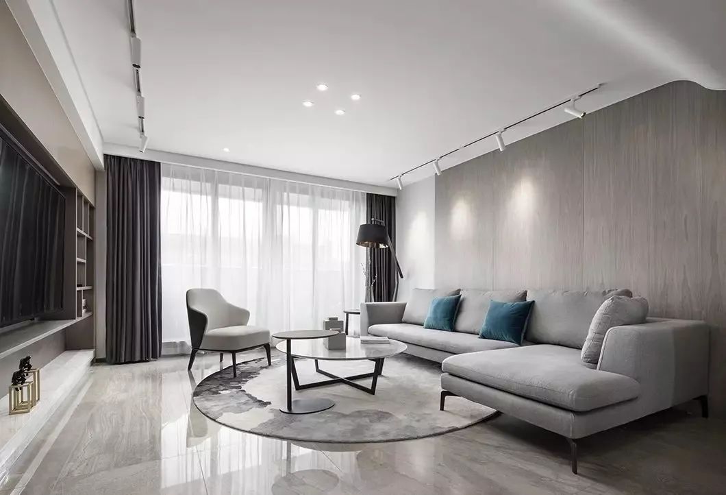 廈門海投第一灣190㎡現(xiàn)代簡約復(fù)式，營造安靜優(yōu)雅的空間