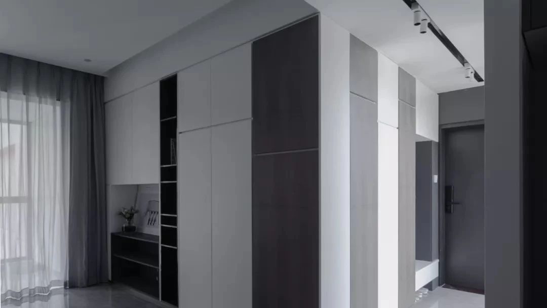 廈門江山帝景92㎡現(xiàn)代簡約裝修，沉靜、洗練、收納有序